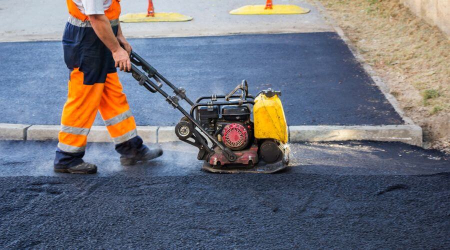 Professional gutter cleaning in Stevenson, MD